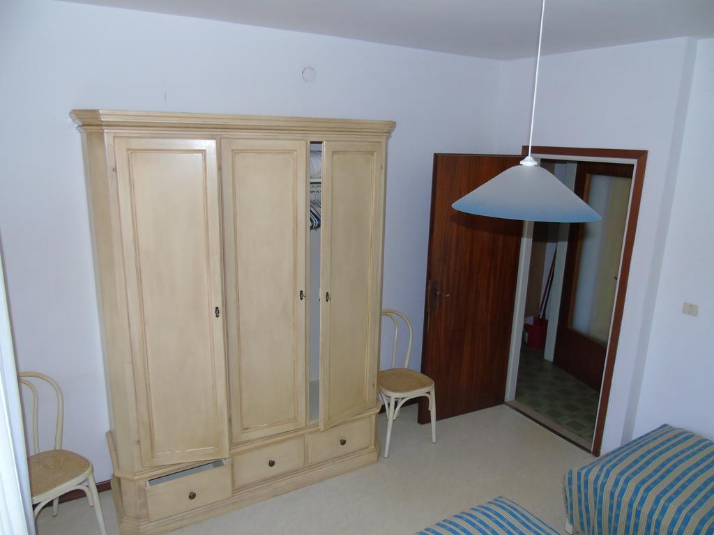 Condominio Ginestra Линяно Сабиадоро Стая снимка